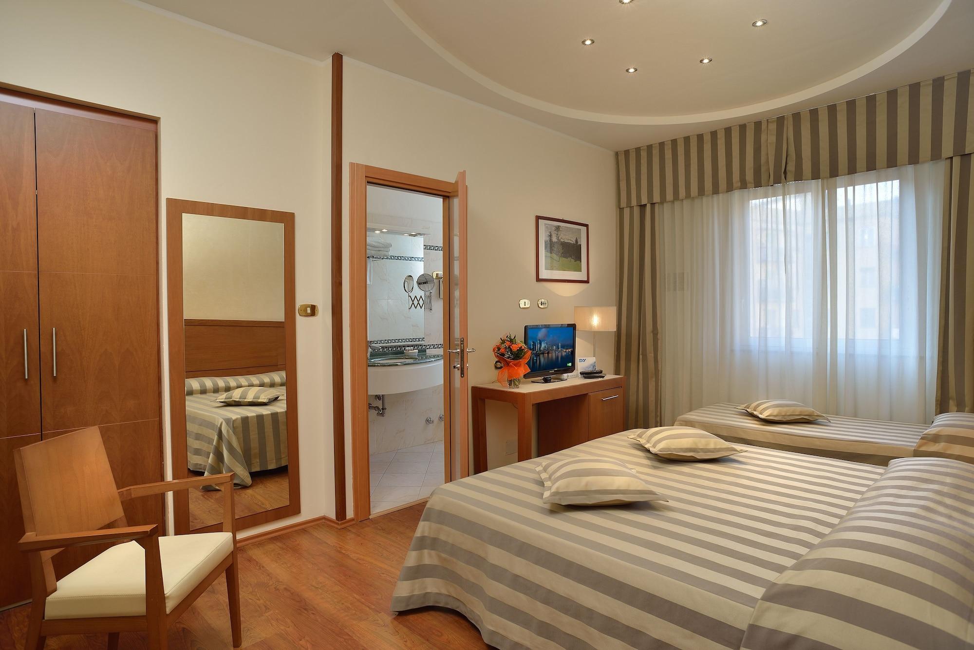 בולוניה Astor Hotel מראה חיצוני תמונה