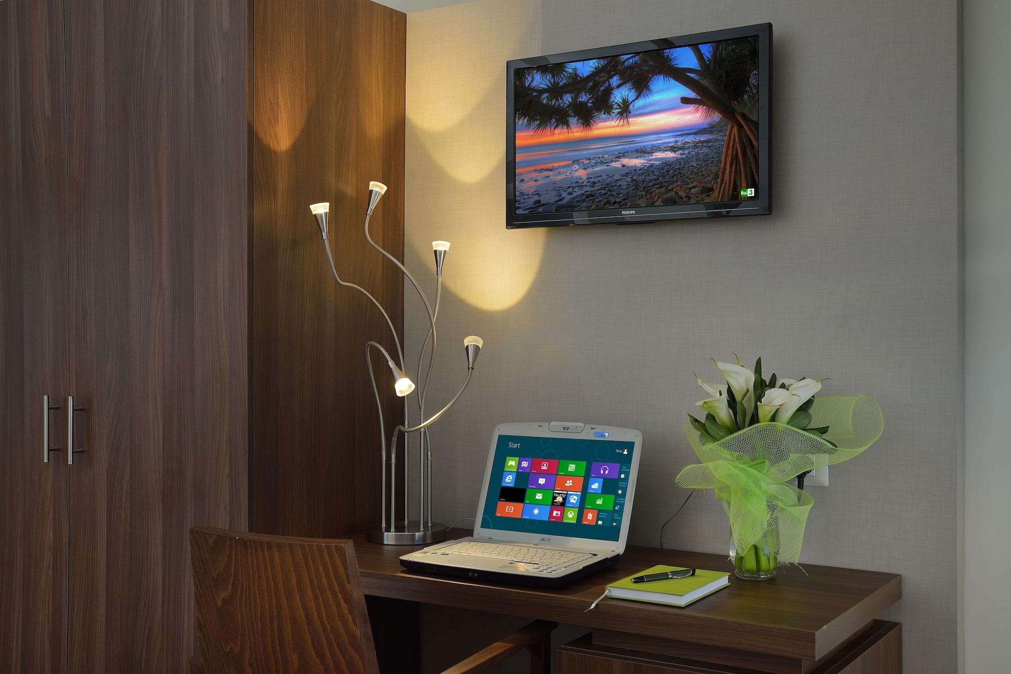 בולוניה Astor Hotel מראה חיצוני תמונה